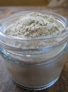 Example of a modern, homemade toothpowder.